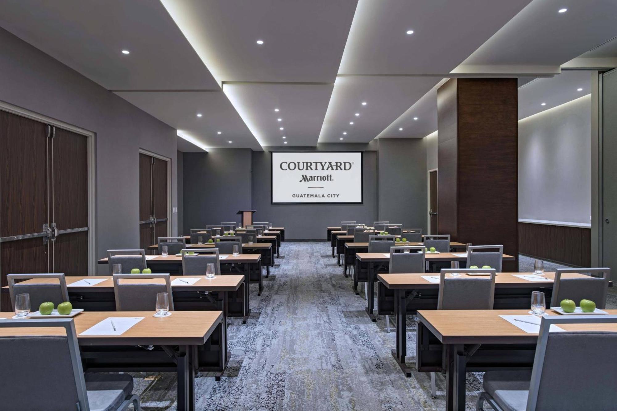 Courtyard By Marriott Guatemala-Stadt Exterior foto